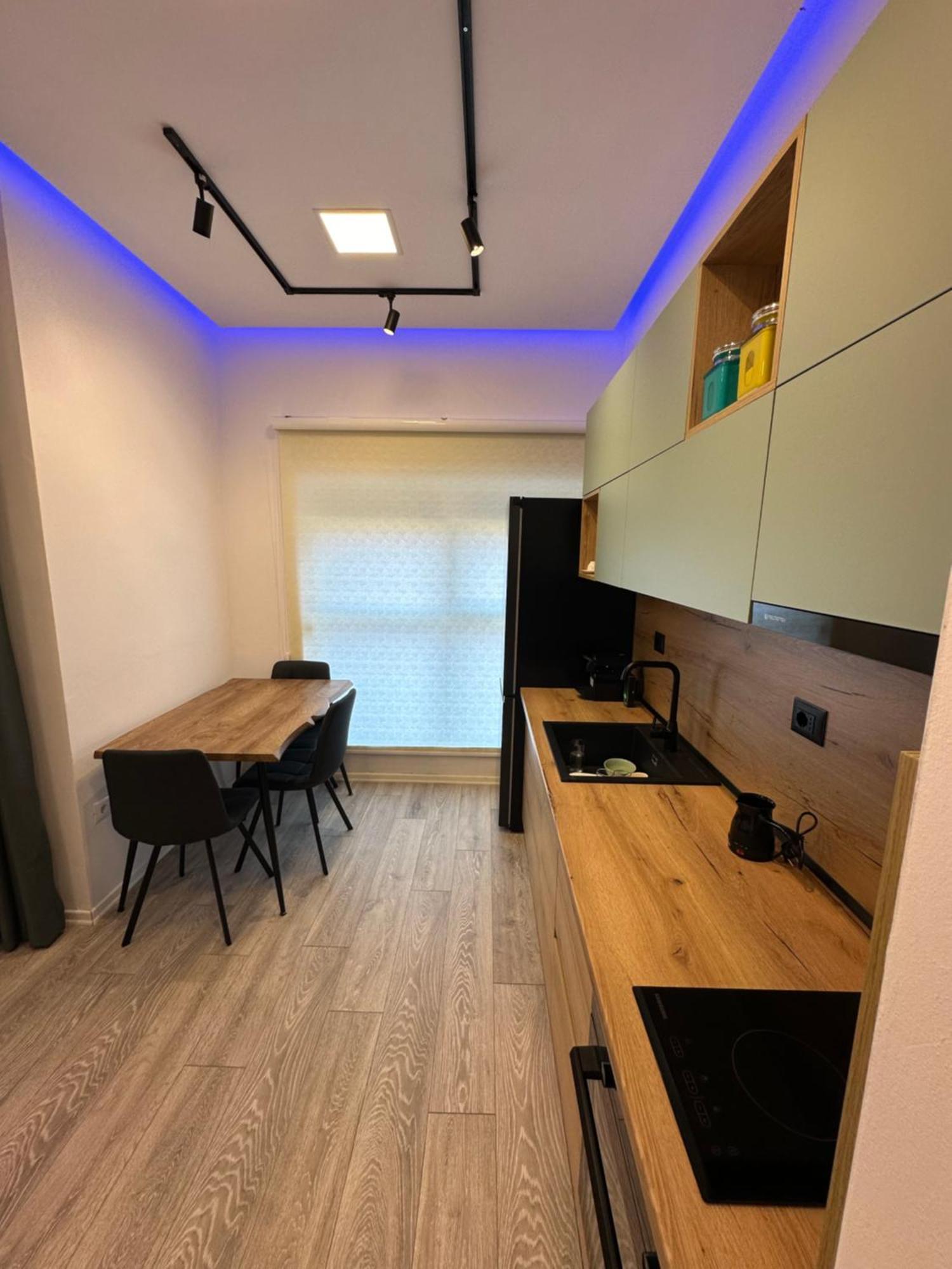 Sunflower Apartment ティラナ エクステリア 写真